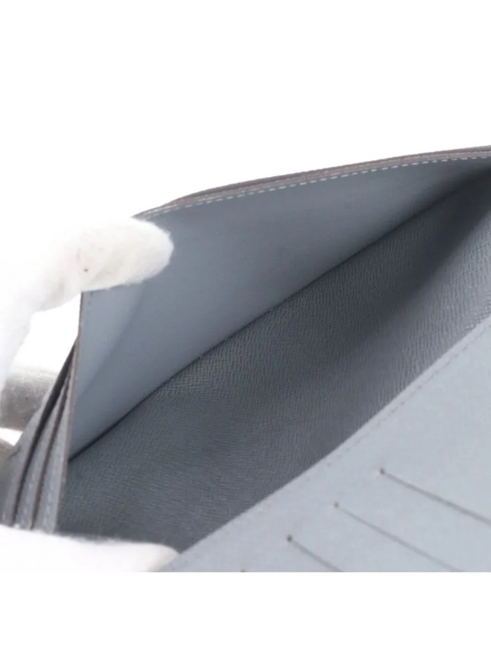 Louis Vuitton Taiga Portefeuille Brazza Glacier Leather Wallet Bifold